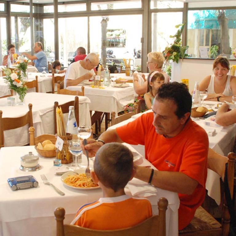 Hotel Giardino Al Mare セストリ・レヴァンテ エクステリア 写真